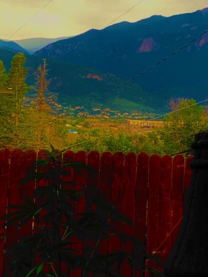 Mystic Portal 420 Guesthouse Colorado Springs Dış mekan fotoğraf